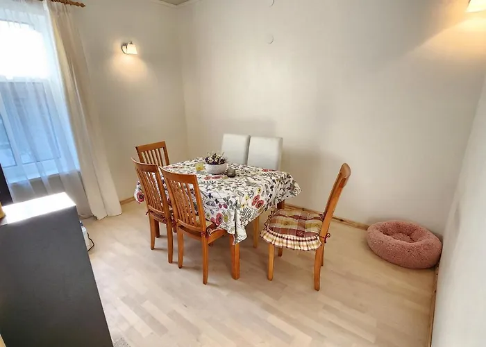 Jannseni House بيت للعطل بارنو